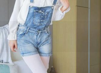 BoBoSocks袜啵啵 – 奶油与她的经典帆布鞋写真：适合踩在云端的日子