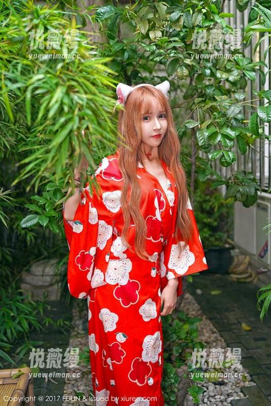 Feilin嗲囡囡-SiByl李思宁 Feilin嗲囡囡 - SiByl李思宁的写真系列:裸足妩媚,快来欣赏这件令人想知道的事。
