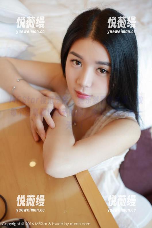 MFStar模范学院 - 黄乐然黑色合集，致每个会弯腰捡袜子的你，今天一起“黑上天”！