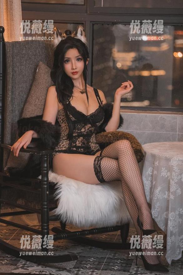 Rioko凉凉子 Rioko凉凉子套图分享:这温柔让我有点心虚,究竟该不该瞄...