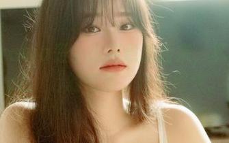 ArtGravia是个很随意的合集，就像Sira(시라)的气质，自在得很。