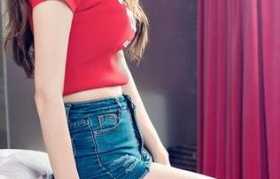 TGOD推女神 – 赵伊彤的旗袍全套：下载前请绑好安全带！
