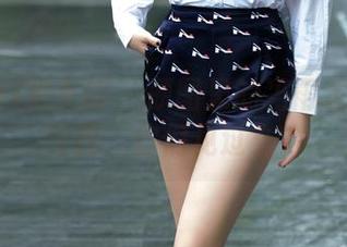TuiGirl推女郎 – 原图里的冯雨芝：棉袜与我，你们见过么？