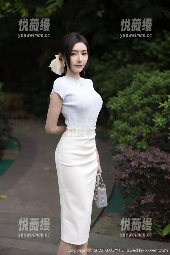XIAOYU语画界 - Dreamy小乔的连衣裙美图，谁说搭配只能乖乖听从时尚法则？