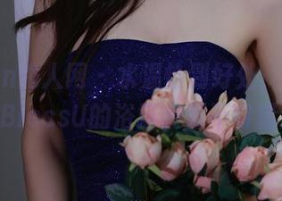 Xiuren秀人网 – 水温恰到好处，CherryBlessU的浴缸资源不容错过