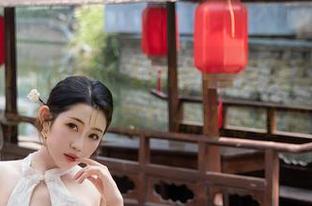 Xiuren秀人网 – Lingyu在海边的美图，资源不够花！你还等啥呢？