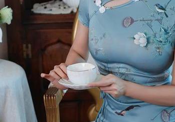 Xiuren秀人网 – 双马尾与夏诗雯Sally的奇遇记，下载这本写真集又怎么样？