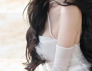 Xiuren秀人网 – 小茉莉jasmine专属的自拍图包，里面究竟藏了啥？我这好奇心！