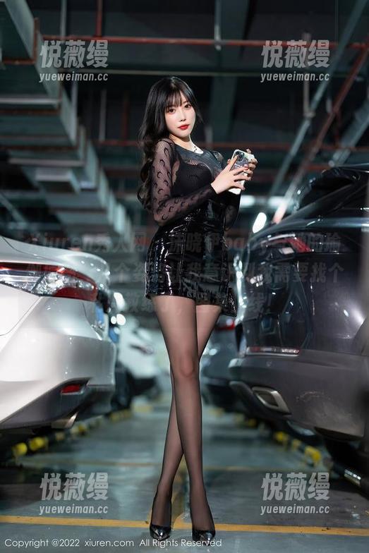 Xiuren秀人网 - 沫晓伊baby与她的瑜伽原图，几个姿势让我意识到我需要找个私人教练了，图集上线！