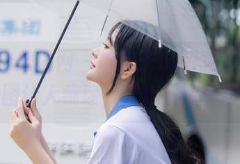 Xiuren秀人网 – 糯美子nini秀出美腿，精选美图让人痴迷，真心不想转移视线。