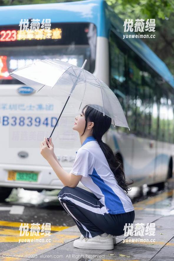 Xiuren秀人网 - 糯美子nini秀出美腿，精选美图让人痴迷，真心不想转移视线。