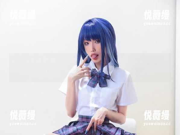 eliza喵喵的棉袜，是要给腿套上毛还是迎接冬天？真让人琢磨。