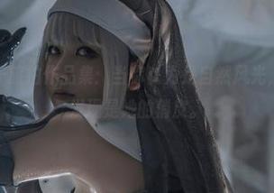 izumi泉桃子旅拍作品集：当你以为是自然风光，结果却乍然发现是她的俏皮。
