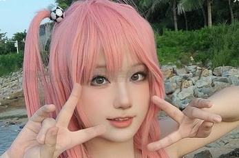 七七娜娜子私房，制服加持的甜蜜诱惑，图片超治愈