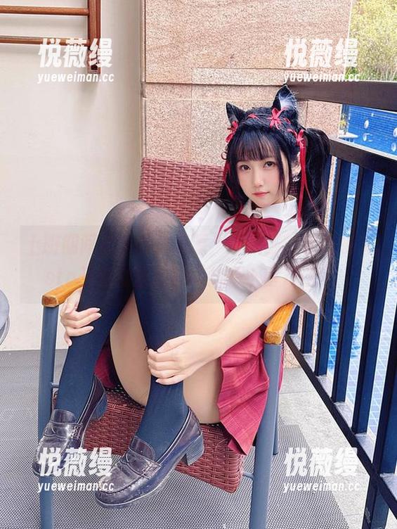 上班期间必备高清资源，不呆猫的性感秘书sto开着办公室的“快乐小型对话”！