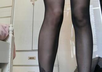 私拍图集中，今汐女仆的身影如同飘忽的幻影，似乎随时要来给我个惊喜！