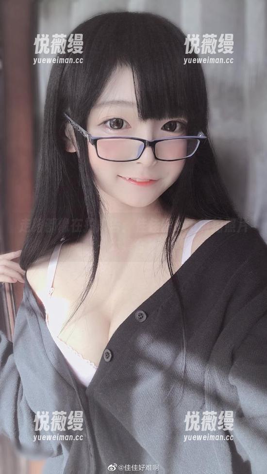 走路都像在拍广告：佳佳酱ovo旅拍照片大集合！
