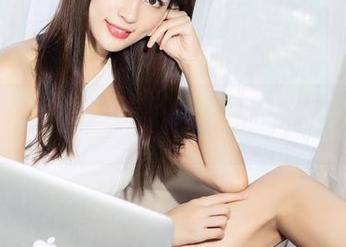 克拉女神 – 学姐菲菲教你穿JK—最新图包里有啥不为人知的趣事？