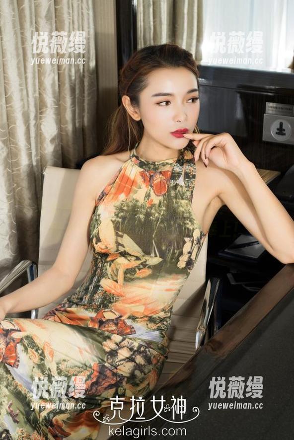 克拉女神-钟淇 克拉女神 - 钟淇倾情奉献御姐力:谁说穿裙子不能耍酷?原图乖乖奉上!