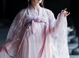 没听错，兔子Zzz不吃胡萝卜，竟然搞起了高清图集！林中天使这名儿真不错。