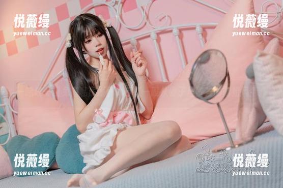 咬一口兔娘 一睹咬一口兔娘私房原图,真有一股从骨子里散发的御姐风范。