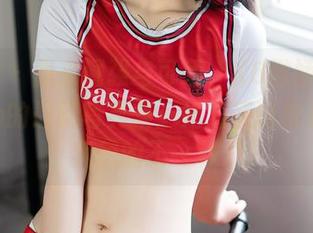 嗲囡囡 – 借来倔强与可爱，K8傲娇萌萌Vivian的最新写真集：她的圣诞快乐像你我想的不一样。