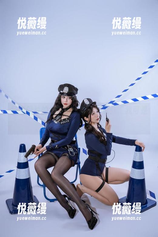 奶桃桃 每张照片的奶桃桃,都像在说:“我可是个被囚禁的女王呢”