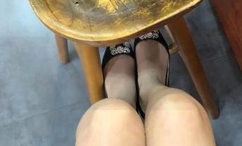 微密圈 – 小仙女ELaine与灰丝的撞色，图片太有意思了。