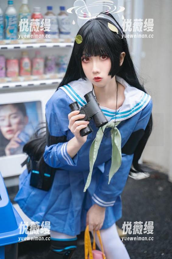 小和甜酒 这里是小和甜酒的cos自拍分享,谁说要严肃对待自己的形象的?