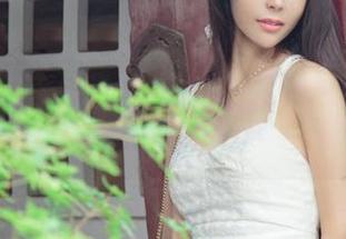 尤果网 – 诗朵雅的护士图集：白色丝袜配上那件我不敢说的裙子