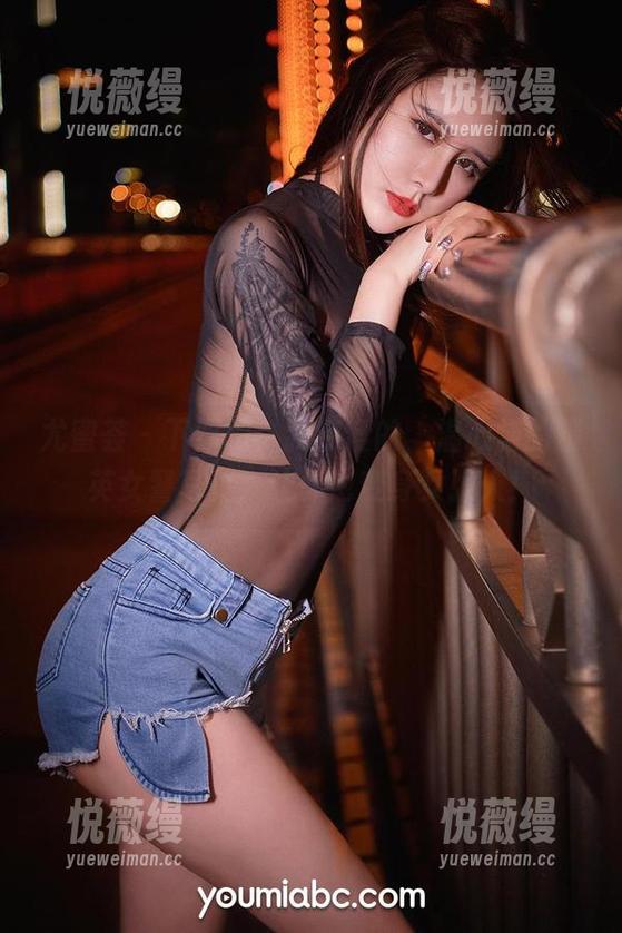 尤蜜荟-温心怡 尤蜜荟 - 下载吧,我亲爱的,温心怡的精英女警写真,让你也变身女强人!