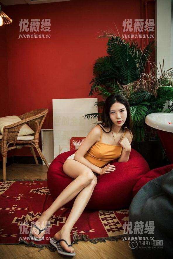 观察抖娘利世的全套花嫁女郎，原图带来的每个瞬间都流露出一种静谧的美。