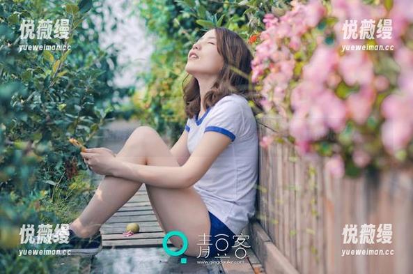 推女神 - 短裤和她，谁更在线？娜依灵儿作品直击心扉！