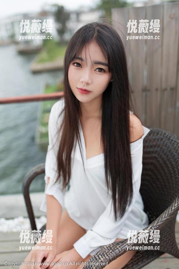 推女神 - 帅气的尤美Yumi和美味的肉丝，让这张照片成了我的新收藏！