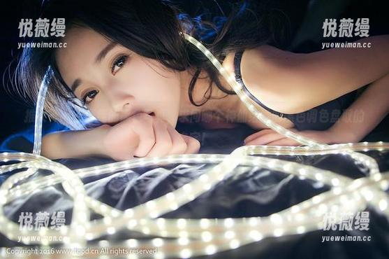 推女神 - 王语纯的黑色写真，求问哪个神仙给她的黑色调色盘取的名字！