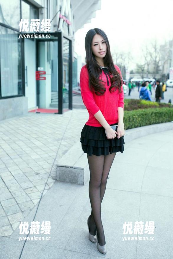 推女郎 - 眼镜诱惑？高清的何何夕写真，轻松下载，准备好流口水了吗？