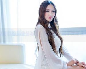 推女郎 – 林萌萌的职业装写真，竟让我想起了大厦里的咖啡味。