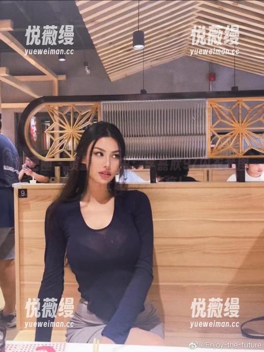 微密圈 - 资源提取中：李嘉欣97内衣套图，保证让你心痒痒！