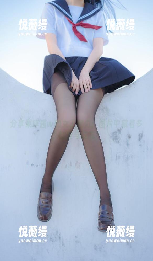 分享果咩酱w的女王魅力：图片中藏着多少默契与姿态？