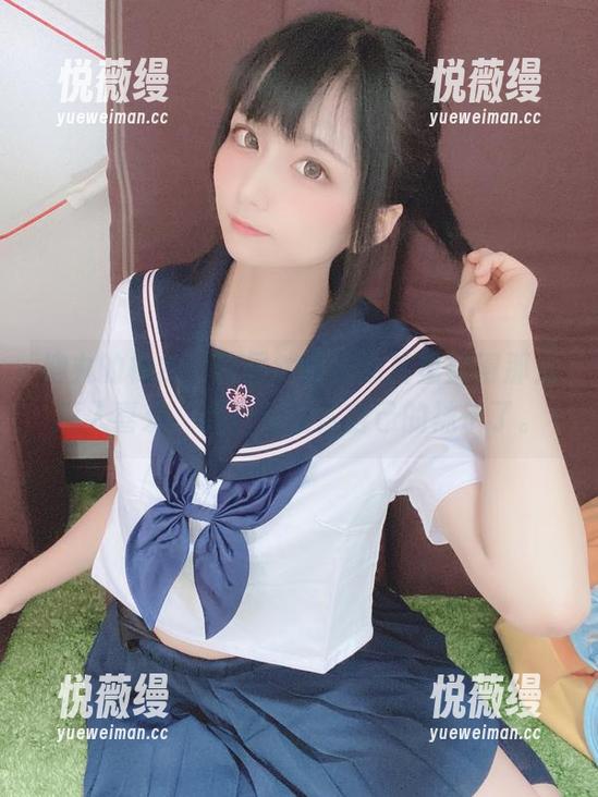 柳丸 柳丸的棉袜,这居然能在照片里显得那么惹人喜爱,我开始反省自己的袜子了。