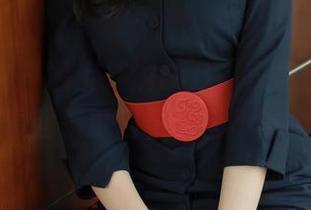 模范学院 – 墙上挂满SiByl李思宁的温柔，原图看起来更耐看，舍不得换壁纸！