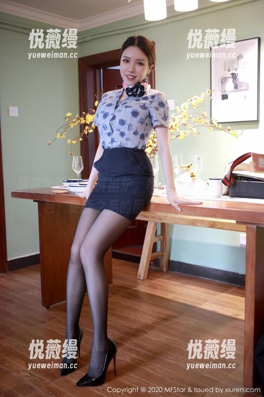 模范学院 - 新鲜出炉，lingyu69女友图包，更新之后的唇角微微上扬！