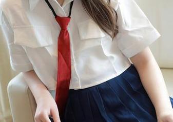 模范学院 – 妞妞koko的眼镜作品，让人想要多看几眼，每一张图片里都有意想不到的乐趣。