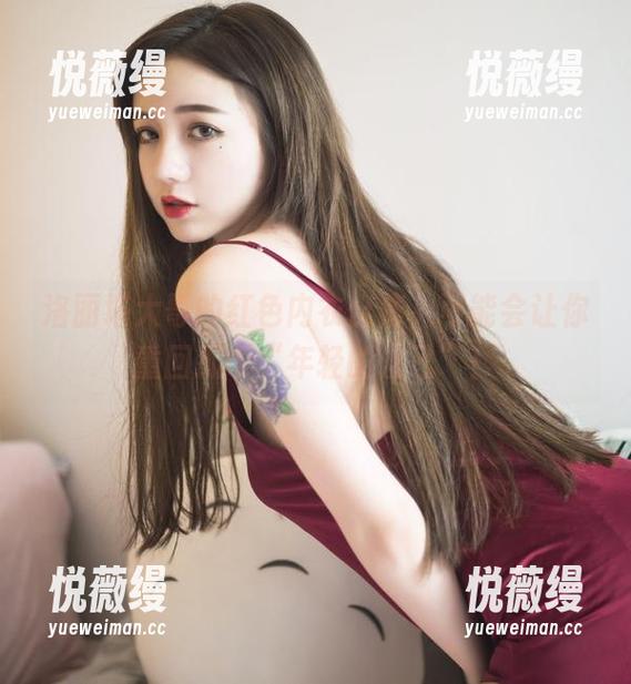 洛丽塔大哥的红色内衣合集，可能会让你重回那个“年轻的自己”！