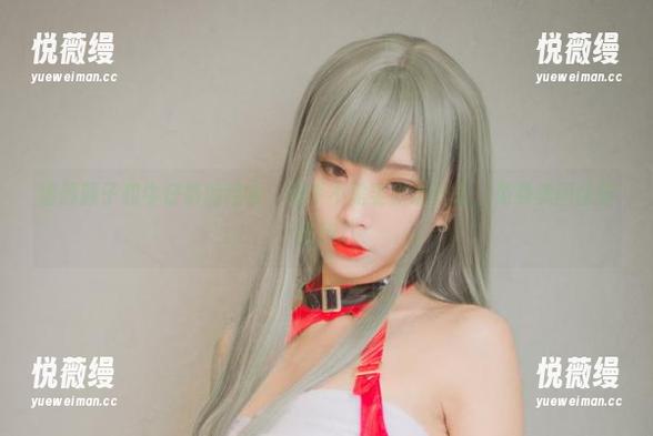 清颜颜子和牛仔裤的结合，似乎不需要多说什么，免费美图替你宣传。