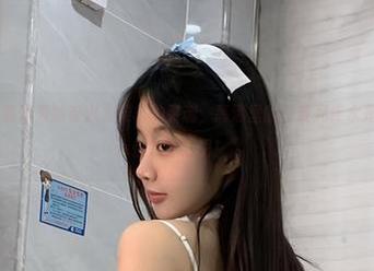 微密圈 – 这组写真果然有火龙果羊的灵魂，高清里的日系死库水是否也在说：“快来追我吧！”