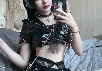 炸蛋Boom无意中发现的强福利，给YouMi尤蜜的在逃花嫁点赞！
