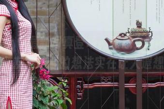 爱蜜社 – 最新写真登场，张思允Nice和“女友”结合的想法实在让人遐想。