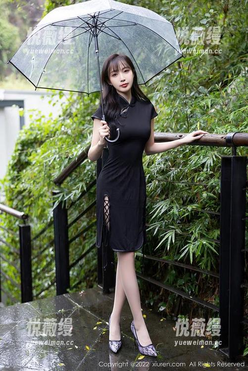 秀人网 - 柚琪Rich的奶牛系列码外空美图：人人都想当画家的魔力瞬间精选！
