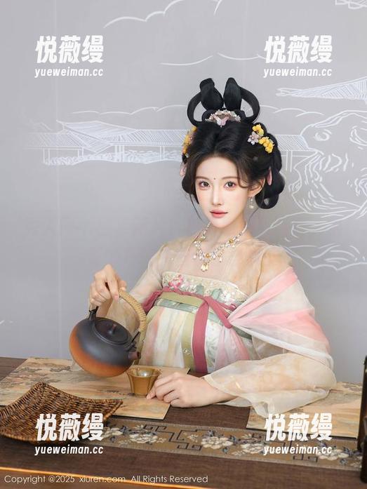 秀人网 - 图库新片！潘娇娇双人写真，最新的搭配有些出乎意料。